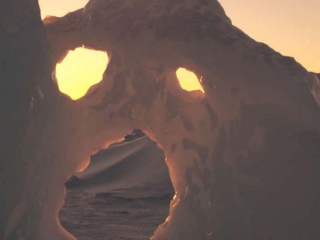 Ghostly iceberg near Bandits hut