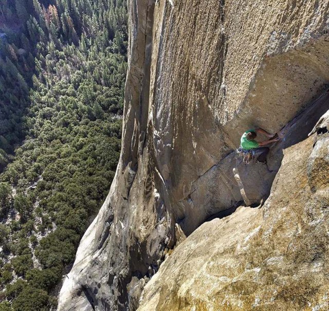 Ascenting up El Capitan in Yosemite National Park (4)