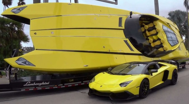 Catamaran Lamborghini Speedboat 