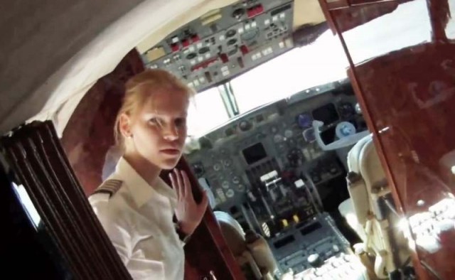 Girl flying a Gulfstream jet (3)