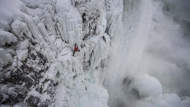 Ice Climbing Niagara, WIll Gadd (4)