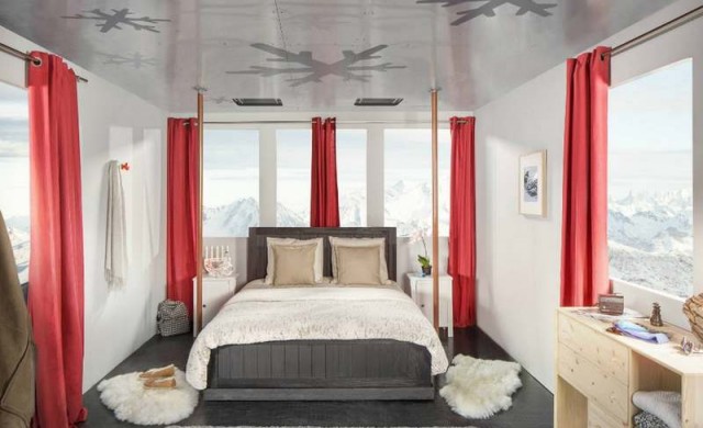 A room suspended above the French Alps (5)