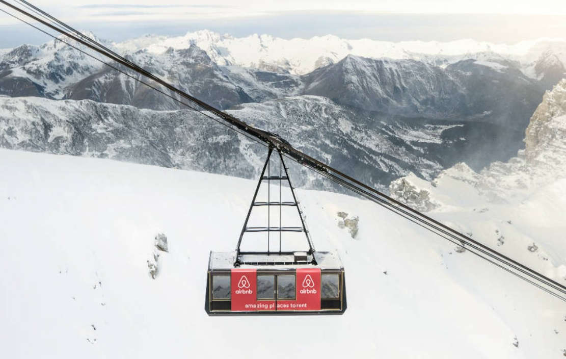 A room suspended above the French Alps (1)