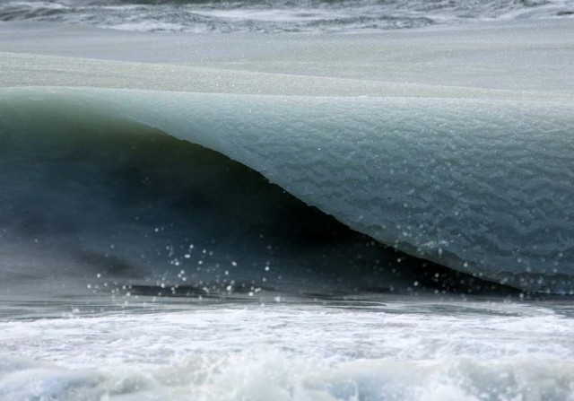 Frozen Waves off the coast of Nantucket (5)