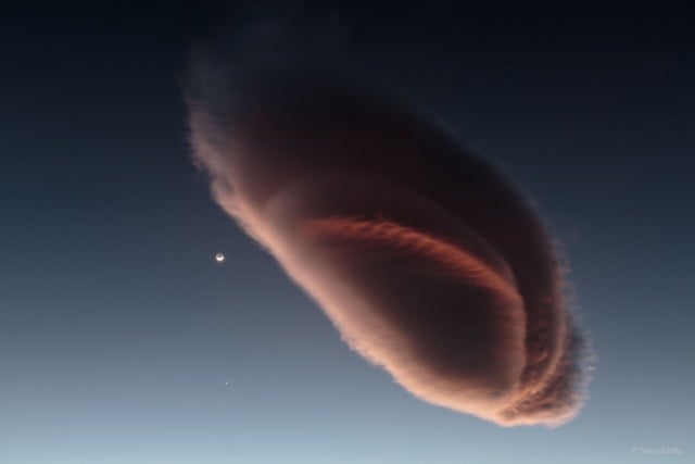 Lenticular cloud, Moon, Mars and Venus
