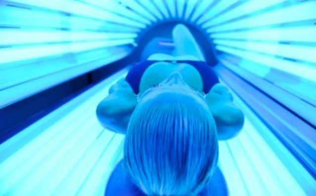 Light therapy to treat cancer