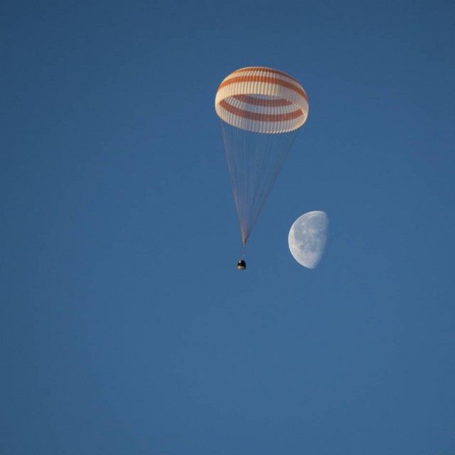 Expedition 42 returns to earth