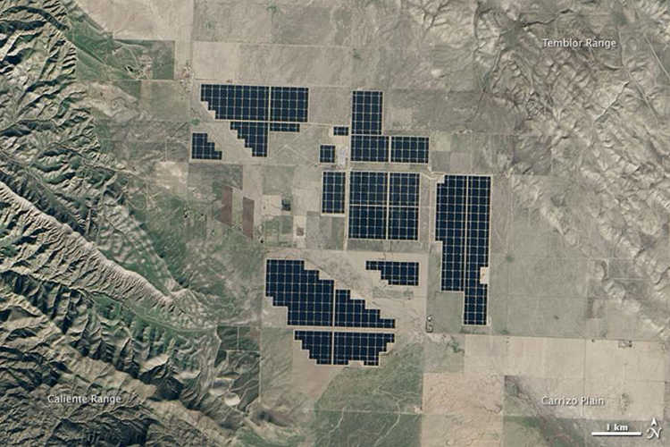 Topaz Solar Farm from space (1)