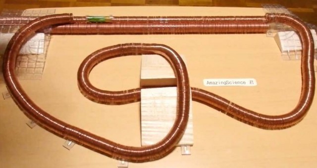 World's simplest electric train