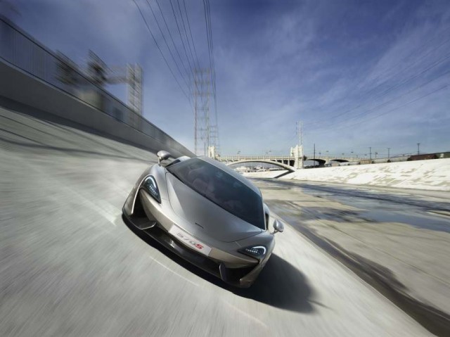 McLaren 570S Coupe (9)