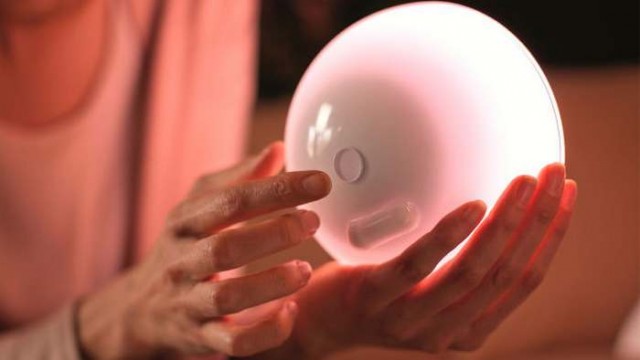 Philips Hue Go light (3)