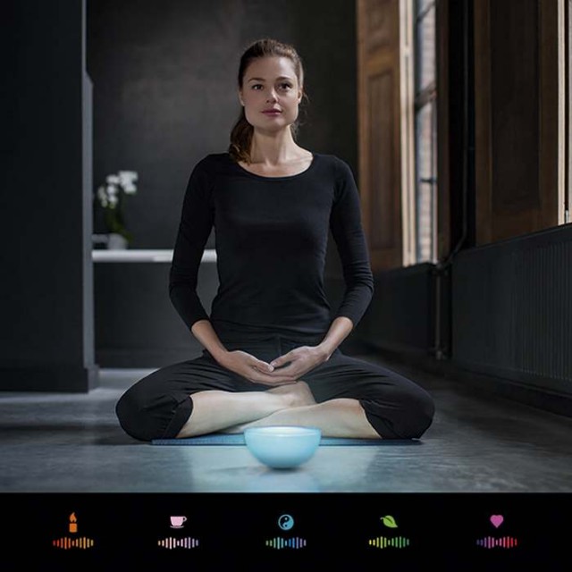 Philips Hue Go light (2)