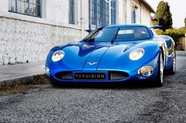 Toroidion MW1 electric supercar (13)