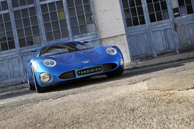 Toroidion MW1 electric supercar (12)