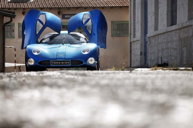 Toroidion MW1 electric supercar (10)