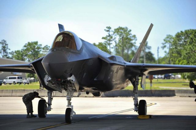 First female F-35 pilot (3)