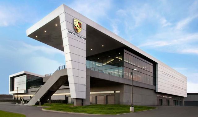 Porsche Experience Center and Headquarters (15)