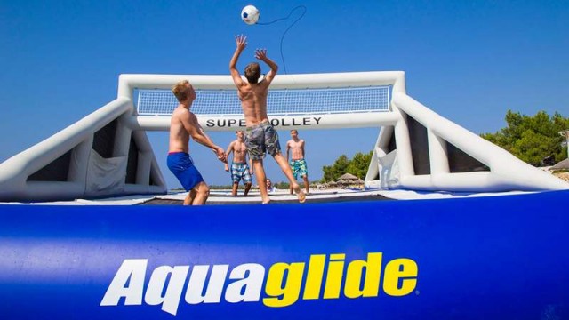 Giant Inflatable Volleyball Court (3)