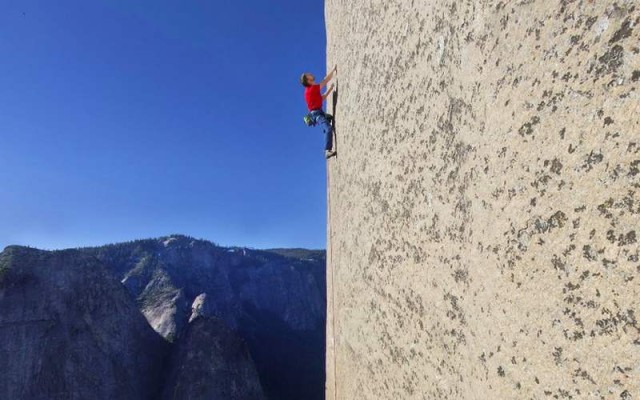 Google's amazing Rock Climbing Street View (2)