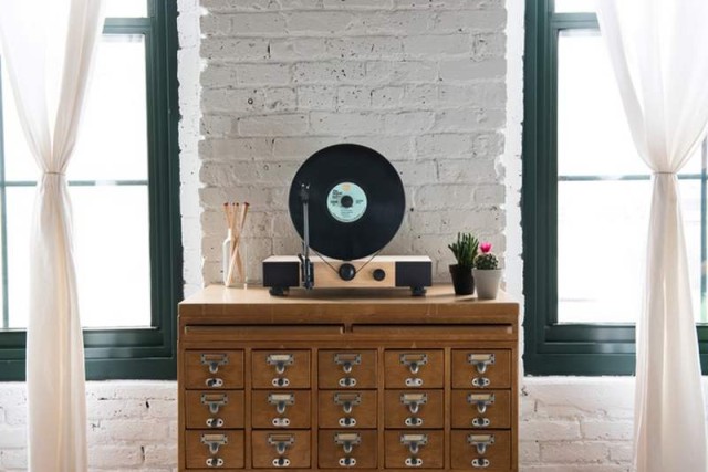 Gramovox Floating vertical record player (3)