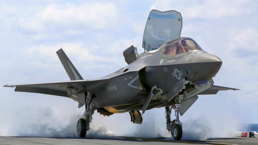 F-35B first Deck Operations