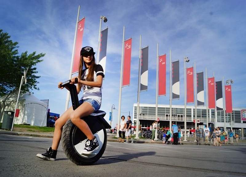 Moto Pogo one wheel Self Balancing motorcycle (7)
