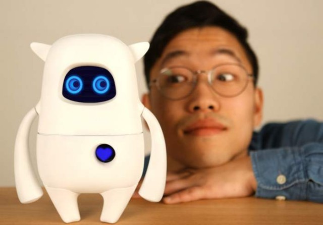 Musio- artificially intelligent robot (2)