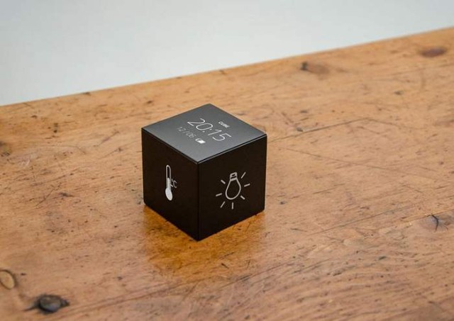 Small Cube Remote Control 