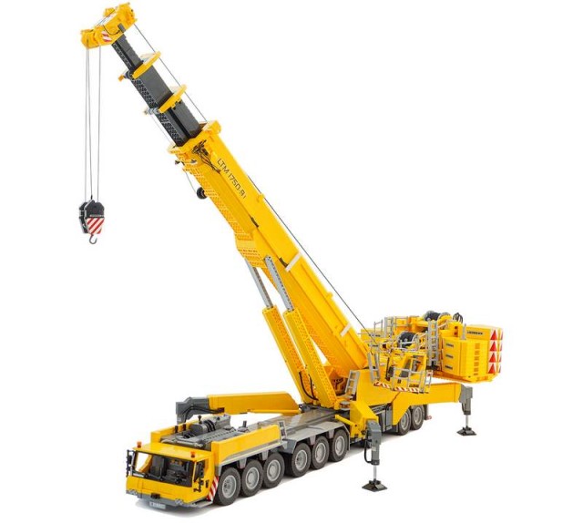 Lego Mobile Crane (3)