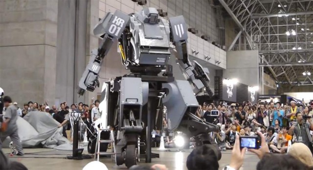 Mega Robot Duel between America and Japan