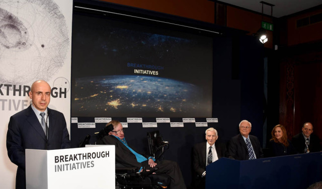 Stephen Hawking launches quest to search for E.T 