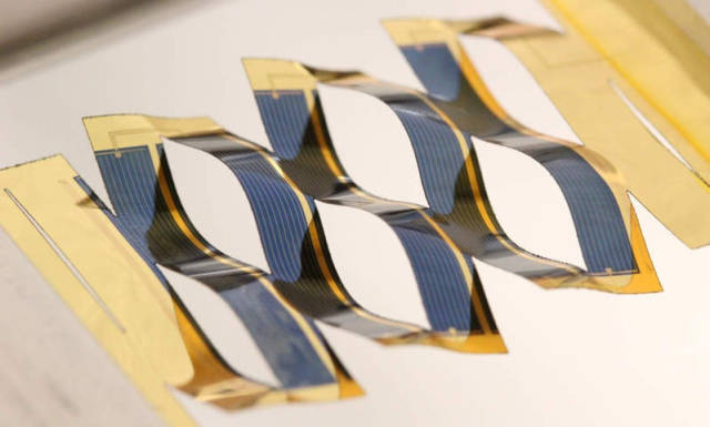 Simply made Solar Cells can track the sun 