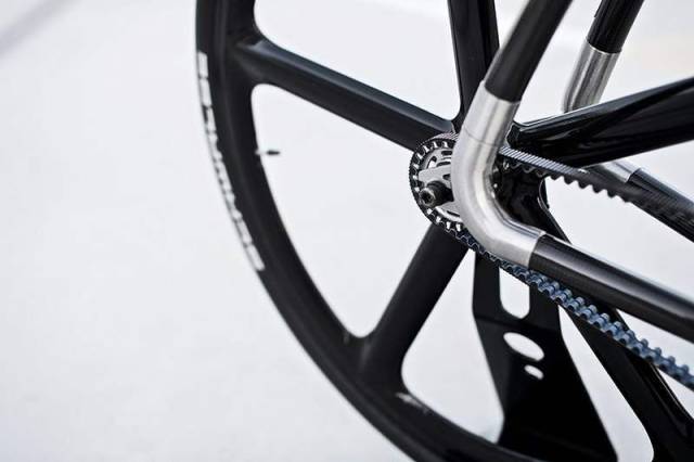 Viks carbon fiber bicycle (1)