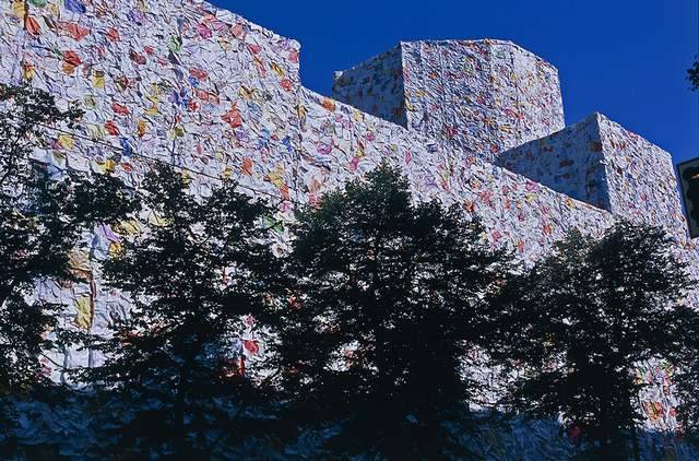 Former Berlin Post office wrapped with Love Letters (1)