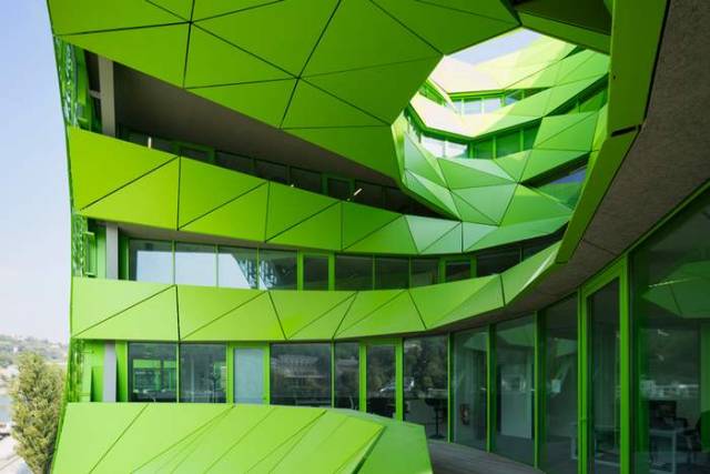 Euronews' new Green cube HQ building (3)