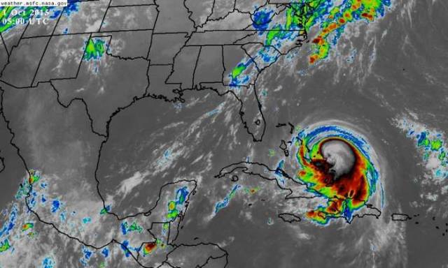 Hurricane Joaquin a Category 4 Storm strengthening Over Bahamas  (3)