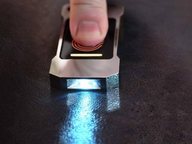 Lumen Flashlight doesn't need Batteries 