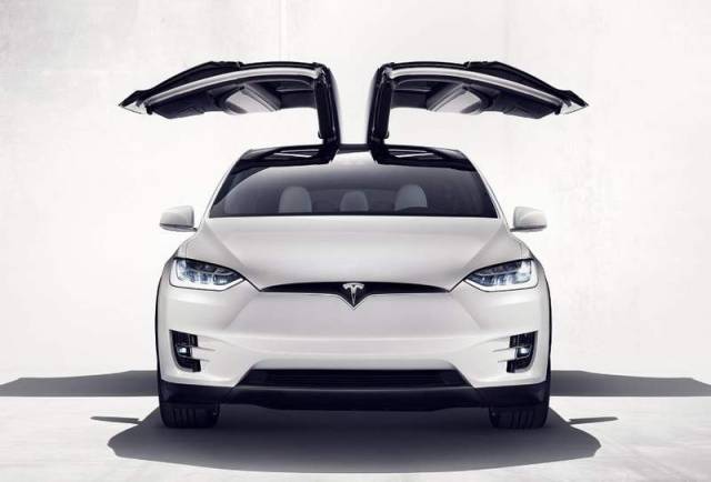 Tesla Model X electric SUV (8)