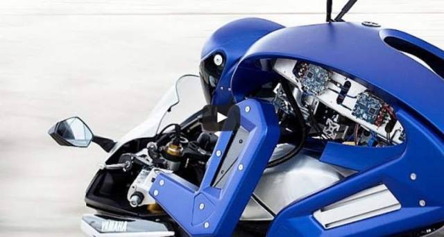 Yamaha's Robotic Biker (1)