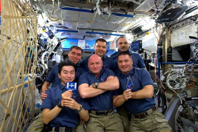 15 years anniversary of the International Space Station (2)