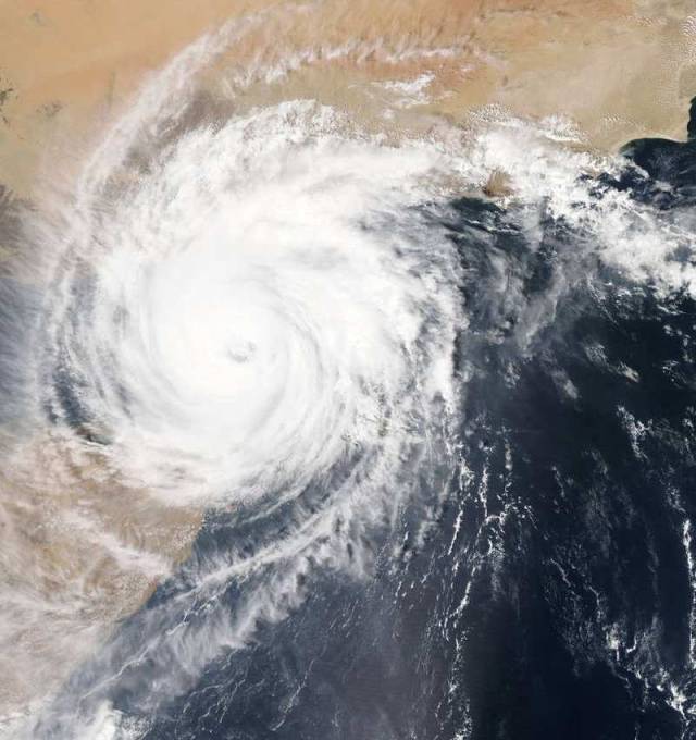 Cyclone Chapala over the Gulf of Aden 1