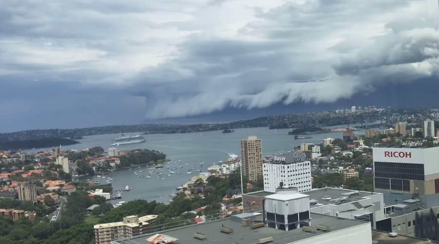 Dramatic shelf storm clouds over Sydney