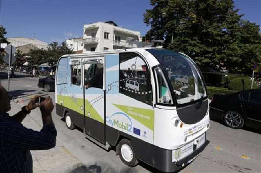 Driverless Buses are now transferring Passengers in Greece