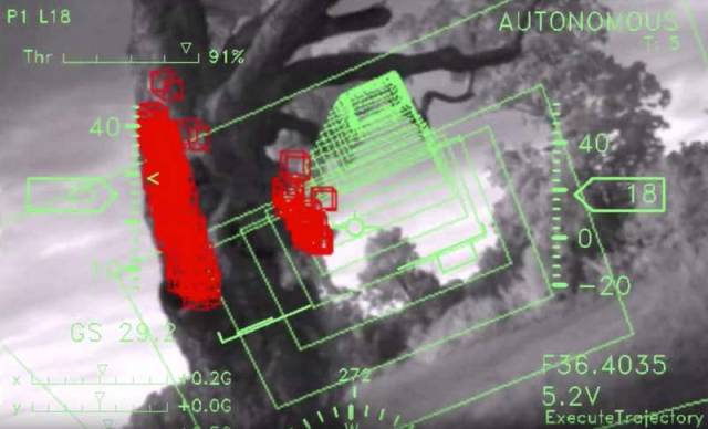 Drone autonomously avoiding Obstacles (2)