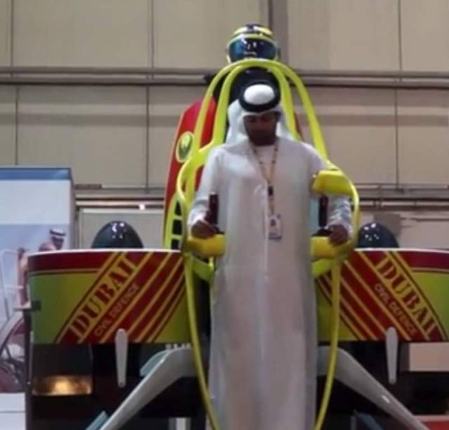 Dubai’s firefighters with jetpacks 2