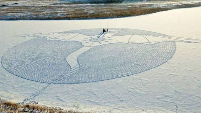 Impressive large-scale Snow Dragon