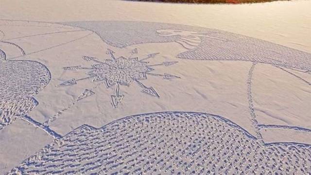 Impressive large-scale Snow Dragon (2)