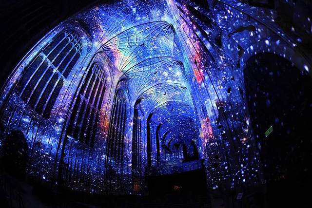 Projection Mapping on King’s College Chapel (9)