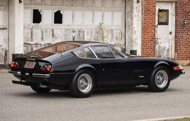 Ferrari 365 GTB/4 Daytona Berlinetta by Scaglietti (10)