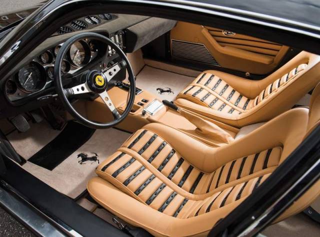 Ferrari 365 GTB/4 Daytona Berlinetta by Scaglietti (9)